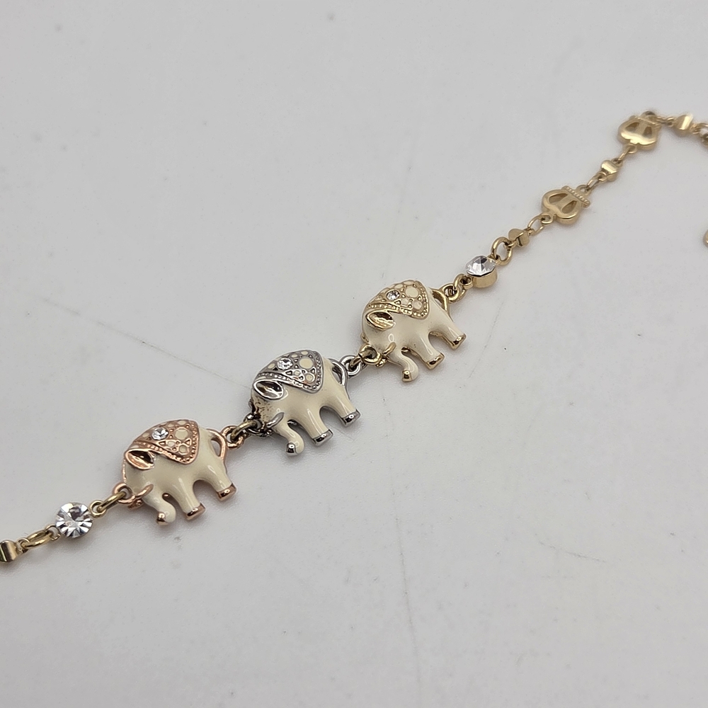 Charming Elephant Bracelet in Gold and Cream - Picture 2 of 8